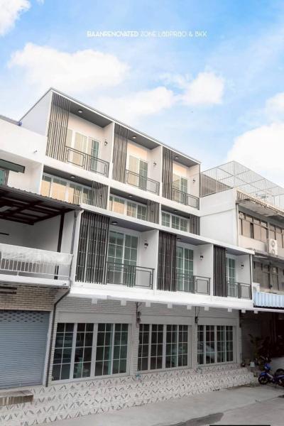 For Sale Townhouse in Lat Phrao 45 , Sam Saen Nok , Huai Khwang , Bangkok , CX-151666