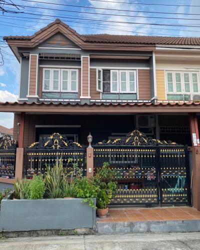 ขายทาวน์เฮ้าส์/ทาวน์โฮม  สินทวีท่าข้าม 1 ท่าข้าม เขต บางขุนเทียน กรุงเทพ CX-140623