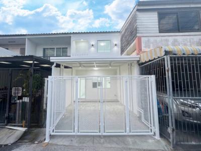 ขายทาวน์เฮ้าส์/ทาวน์โฮม  บ้าน บก.ทหารสูงสุด รีโนเวทใหม่ รามอินทรา เขต คันนายาว กรุงเทพ CX-155549