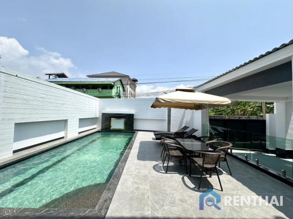 Spacious Luxury 6-Bedroom Villa with Private Pool for Rent – Central Pattaya