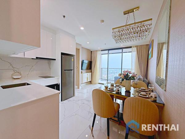 High-floor 1-bedroom condo for sale at Copacabana Beach Jomtien,