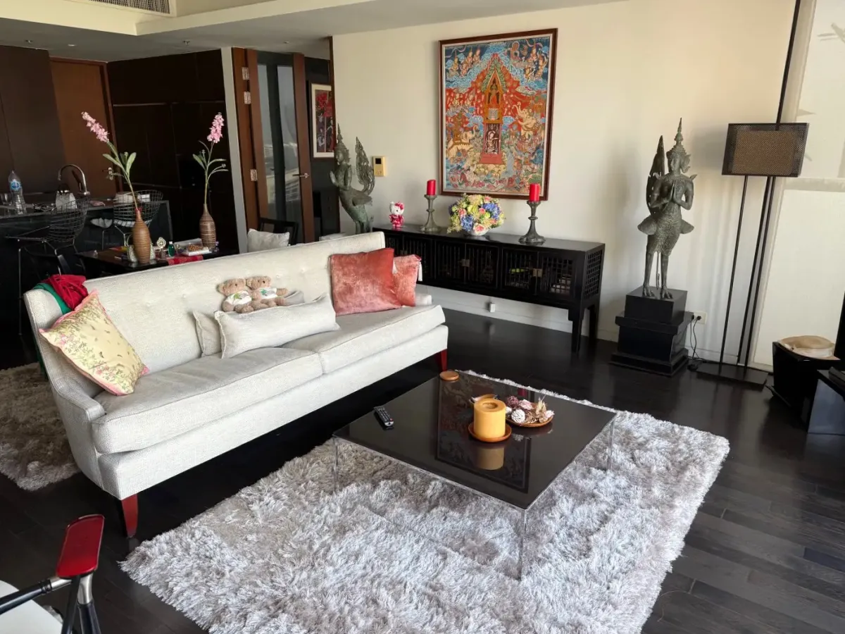 Hansar Residence 2 bedroom condo for sale
