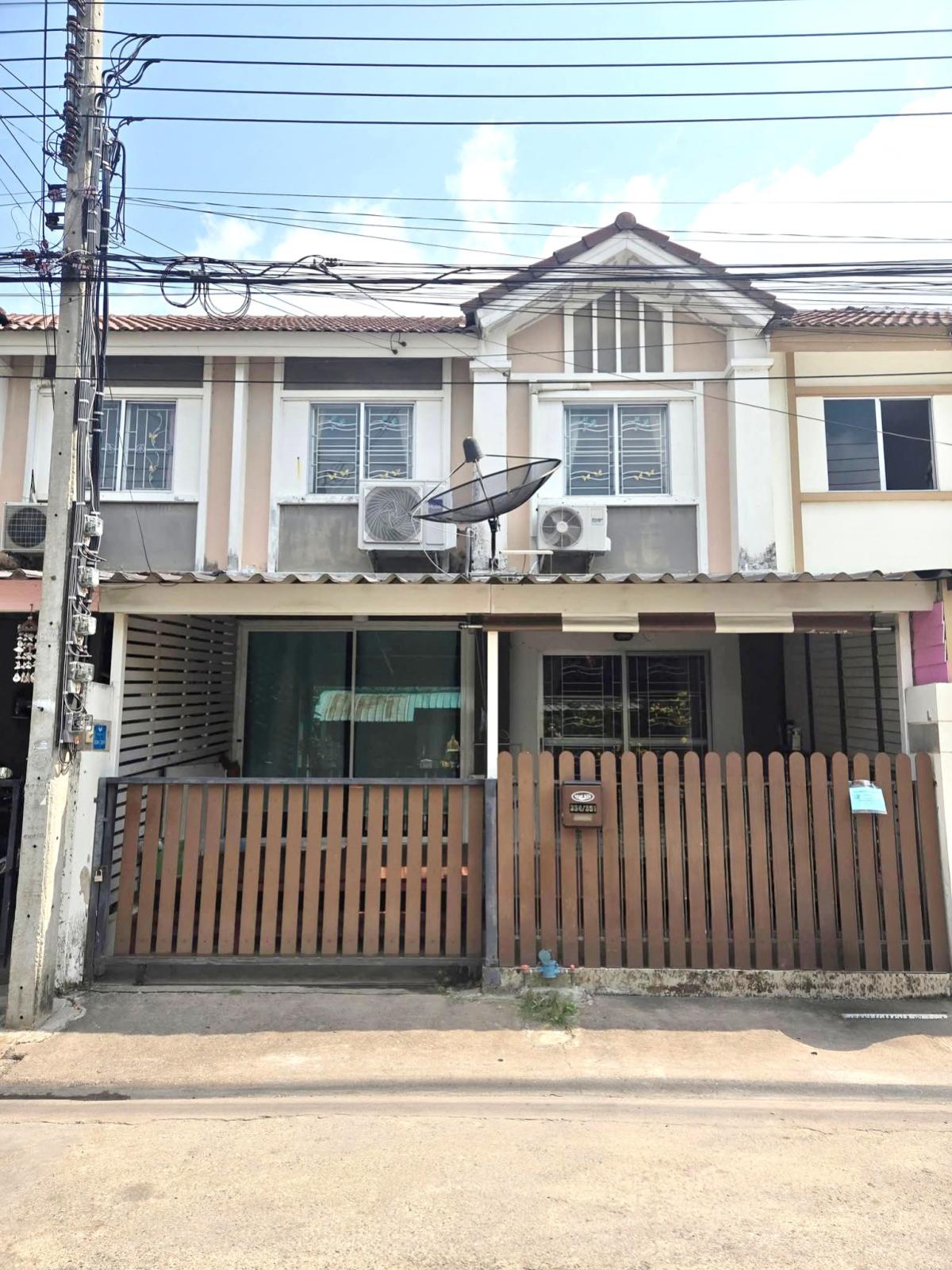 For Sale Townhouse/Townhome , Baan Pruksa 62 Theparak - Kingkaew , wide frontage , Bang Phli Yai , Bang Phli , Samut Prakarn , CX-152880 For Sale Townhouse/Townhome , Baan Pruksa 62 Theparak - Kingkaew , wide frontage , Bang Phli Yai , Bang Phli , Samut Prakarn , CX-152880