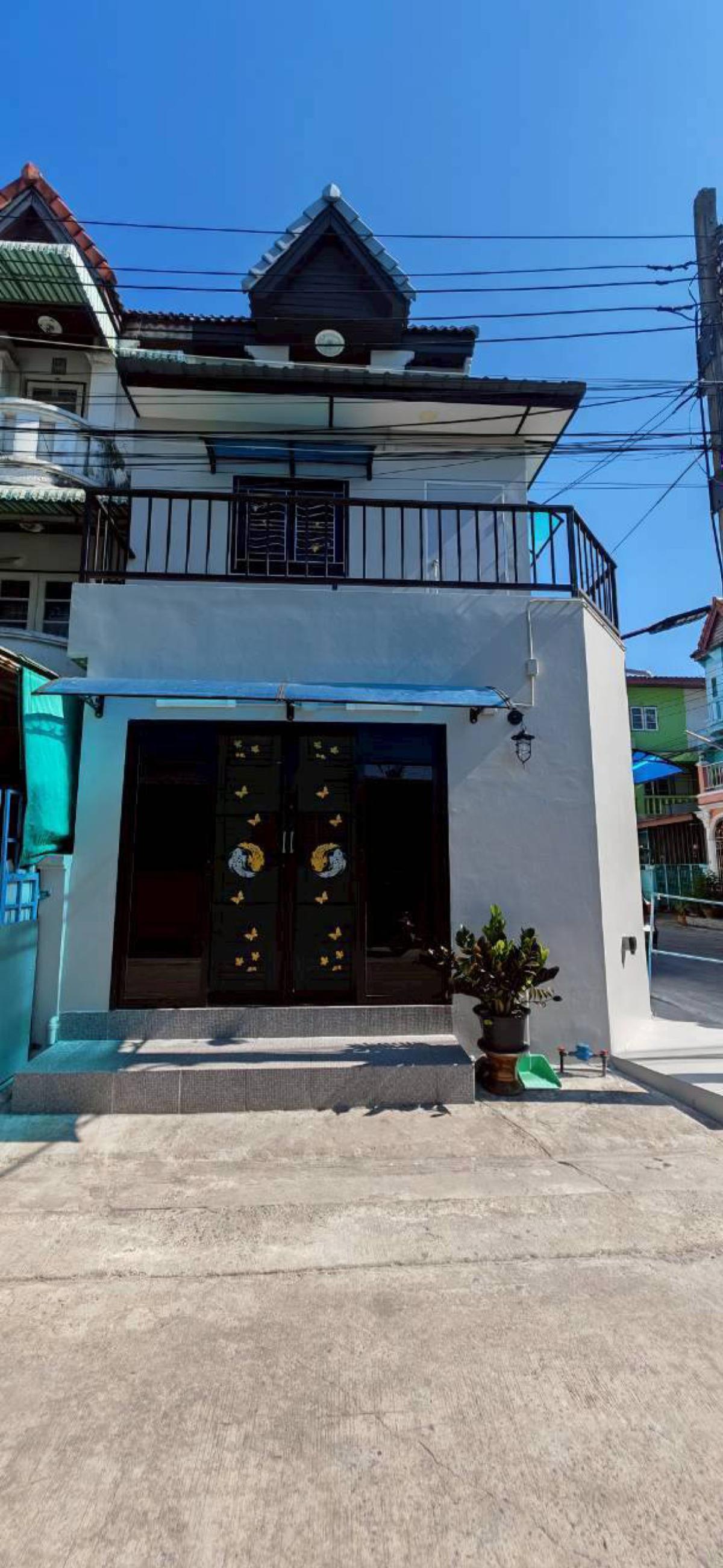 For Sale Townhouse/Townhome , Baan Pongsirichai 4 Phetkasem 81 , newly renovated , Nong Khang Phlu , Nong Khaem , Bangkok , CX-152520 For Sale Townhouse/Townhome , Baan Pongsirichai 4 Phetkasem 81 , newly renovated , Nong Khang Phlu , Nong Khaem , Bangkok , CX-152520