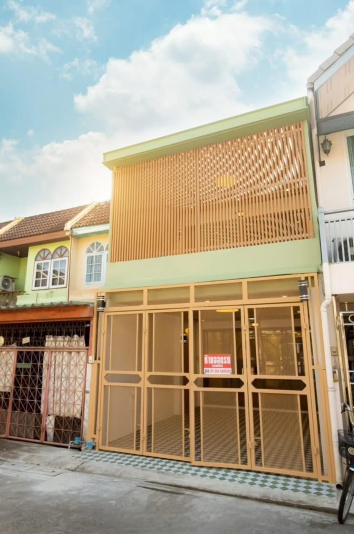 For Sale 2 Storey townhouse in soi lat Phrao 63,Yaek 14 , newly renovated , Wang Thong Lang , Wang Thong Lang , Bangkok , CX-151783 For Sale 2 Storey townhouse in soi lat Phrao 63,Yaek 14 , newly renovated , Wang Thong Lang , Wang Thong Lang , Bangkok , CX-151783