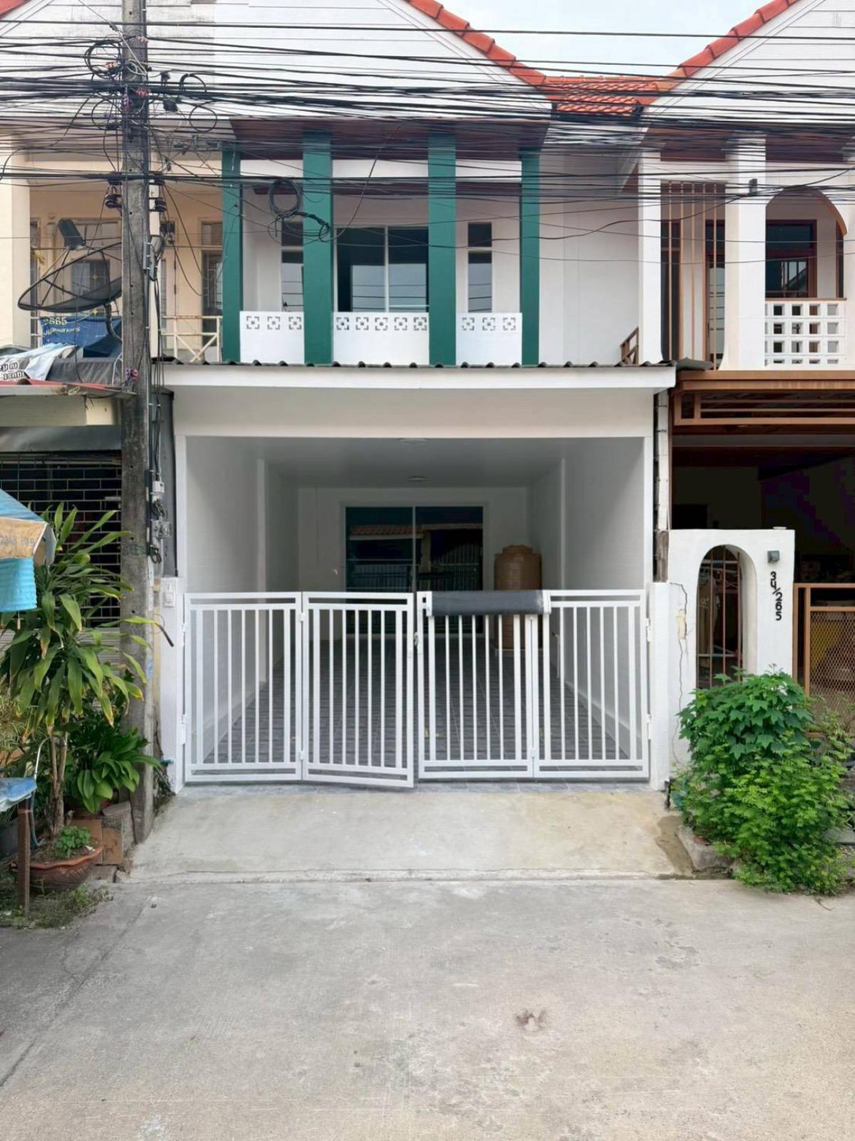 For Sale Townhouse/Townhome  , Thai Somboon 2 Rangsit - Khlong Sam , nice view , wide frontage , Khlong Sam , khlong Luang , Pathum Thani , CX-154582
