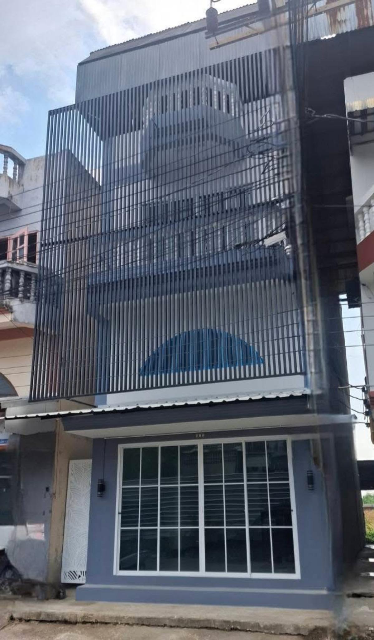 ขายทาวน์โฮม 2.5 ชั้น ร่มเกล้า 21 แยก 2 คลองสามประเวศ เขต ลาดกระบัง กรุงเทพ CX-154364