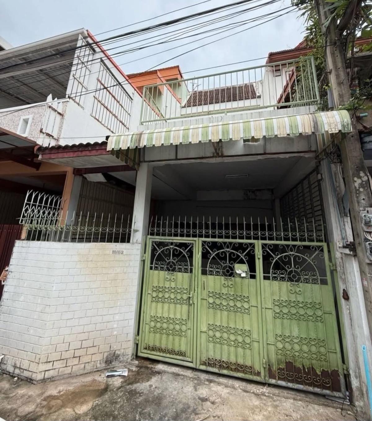 ขายทาวน์เฮ้าส์ 2 ชั้น เสนานิคม 1 ซอย 3 ลาดพร้าว เขต ลาดพร้าว กรุงเทพ CX-155165