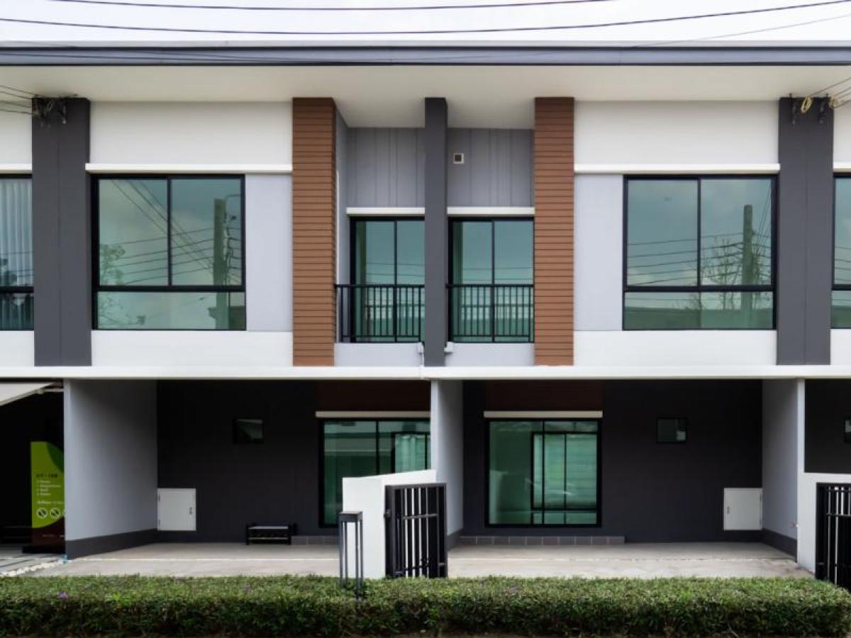 For Sale Townhouse/Townhome  , Unio Town Phetkasem 110 , corner unit , Nong Khang Phlu , Nong Khaem , Bangkok , CX-155088