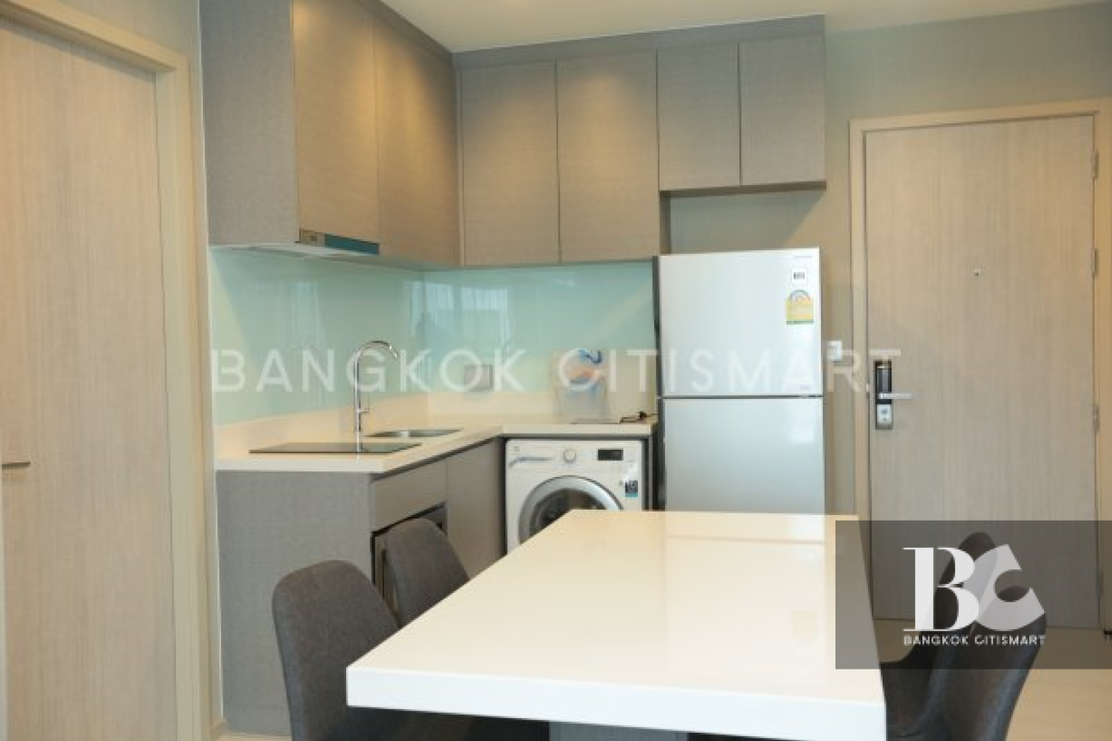2 Bed 2 Bath 54.86 ตร.ม. ราคาต่ำสุดของกลุ่ม 2 นอน ใกล้ BTS ทองหล่อ | RHYTHM Sukhumvit 36-38 | 8.50 ล้านบาท – รูปที่ 3