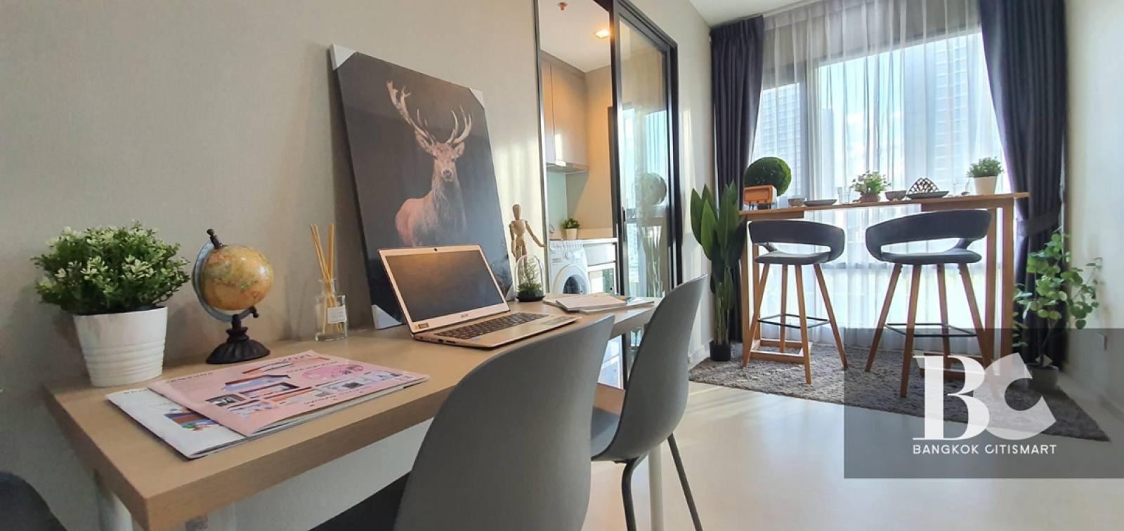 RHYTHM Sukhumvit 36-38 Room 1 Bed 1 Bath 33 sq.m. Beautiful room, complete room functions. Interested: 0812497356 (Praew)
