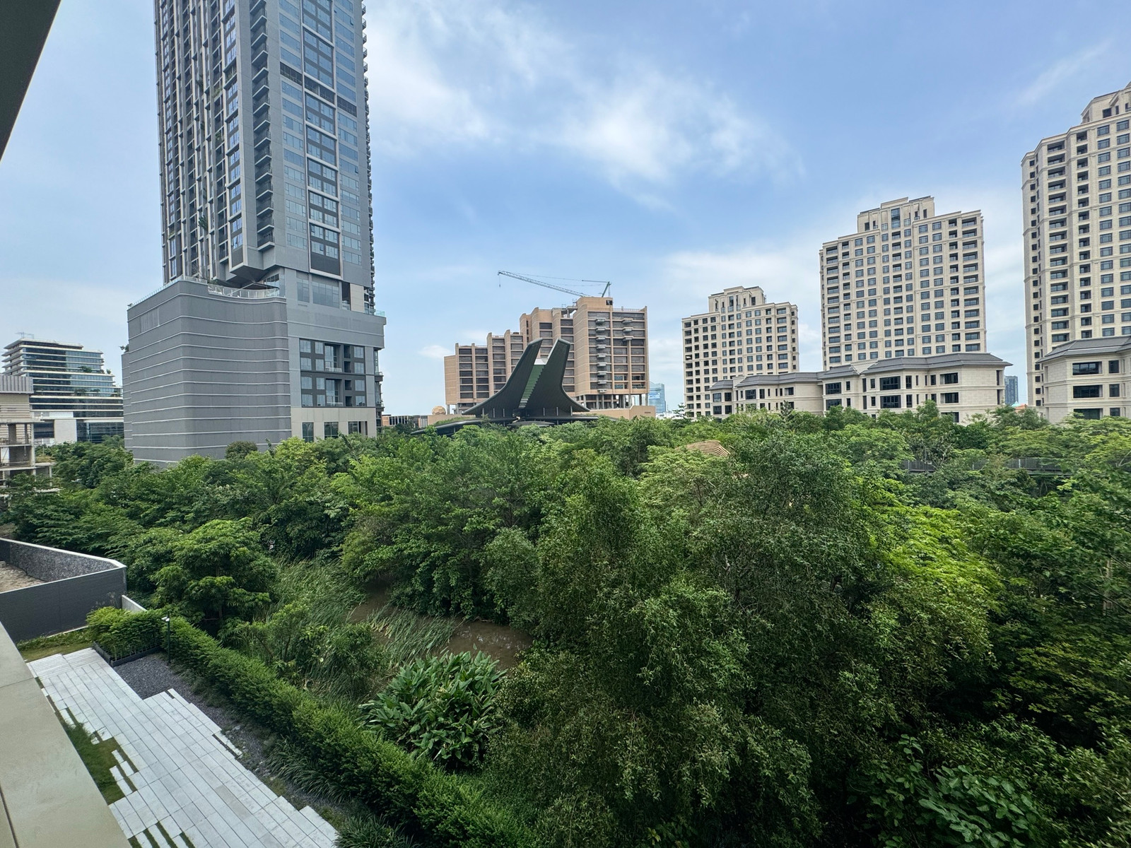 Mulberry Grove The Forestias: Careberry Tower 99.59sqm. 2bed 2bath 100,000/mth. Am: 0656199198 Mulberry Grove The Forestias: Careberry Tower 99.59sqm. 2bed 2bath 100,000/mth. Am: 0656199198