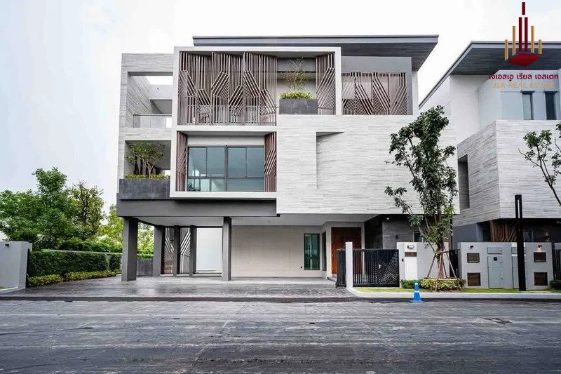 ✨ For Sale: The Gentry Phatthanakan 2 ✨ 💰 Only 58,500,000 THB