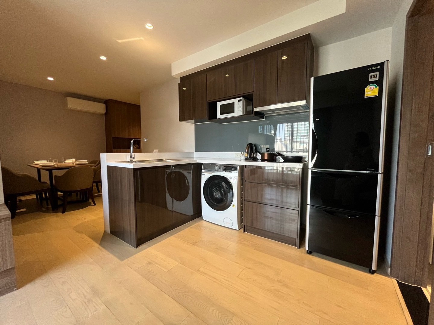 🏬 Runesu thonglor5 (รูเนะสุ ทองหล่อ5) ให้เช่า‼️2Br 1Bath 43 sq.m. ชั้นสูง วิวสวย..ไม่ Block วิว + Bathtub 🛁 ห้องใหม่ มีผู้เช่ามา 1 ปีเท่านั้น – รูปที่ 2