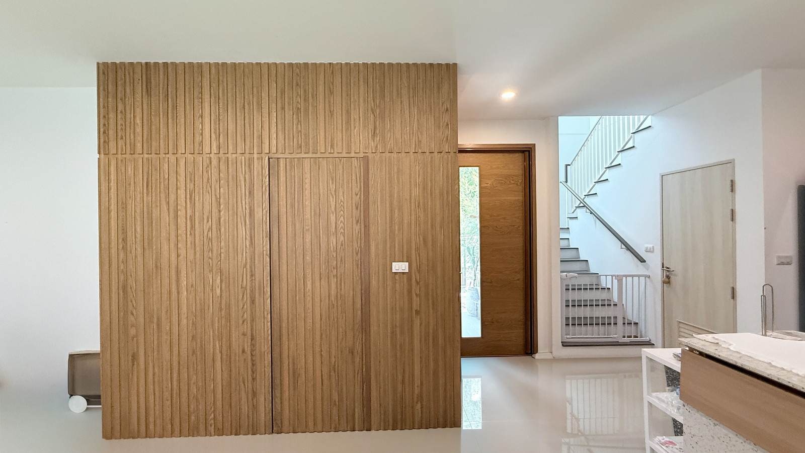 ✨ บ้านหลังมุม พร้อมสวนใหญ่ ฟีล private house 🌿 ขายบ้านเดี่ยว Noble Gable วัชรพล – รูปที่ 2