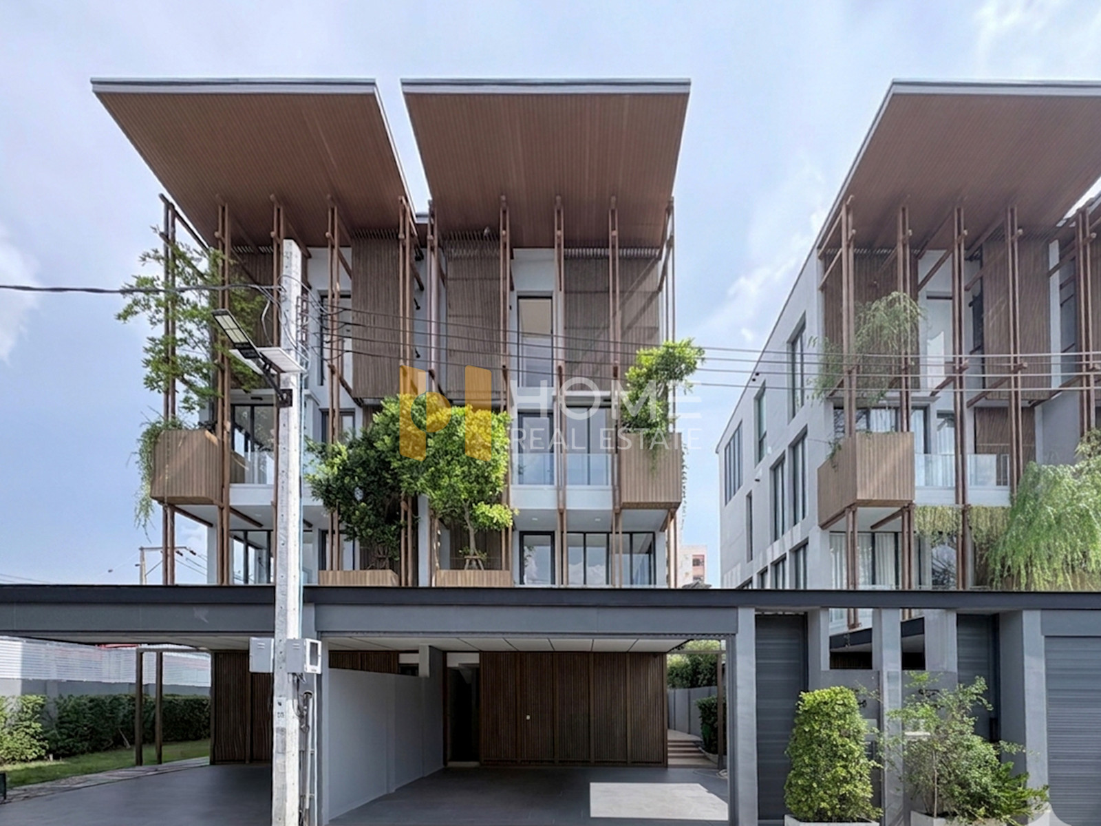 🏡 New house ready to move in The last house of the project, great value! ✨ Alive Ekamai-Ramintra / 3 bedrooms (for sale), ALIVE Ekamai-Ramintra / 3 Bedrooms (FOR SALE) TPM412
