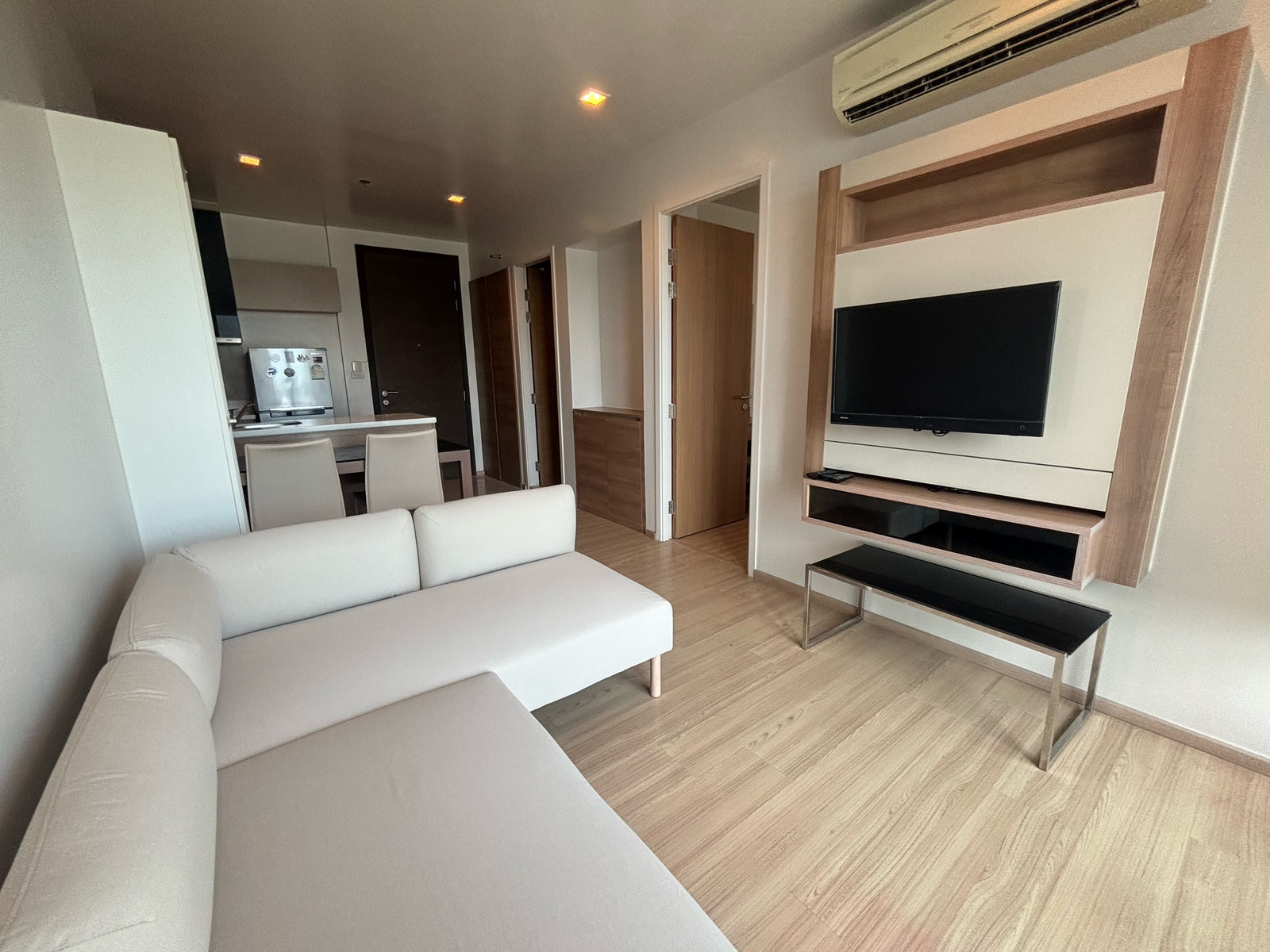 ❤️🏙️ Condo for rent Rhythm Pahon Ari, high floor, very beautiful city view. line @900cqqhk
Rhythm Phahonyothin-Ari | 1 bedroom, 1 bathroom | 48 sq m.
✨ High floor room, panoramic view of Bangkok, can see the skyline during the day, very beautiful.
🛋️ Ful ❤️🏙️ Condo for rent Rhythm Pahon Ari, high floor, very beautiful city view. line @900cqqhk
Rhythm Phahonyothin-Ari | 1 bedroom, 1 bathroom | 48 sq m.
✨ High floor room, panoramic view of Bangkok, can see the skyline during the day, very beautiful.
🛋️ Ful