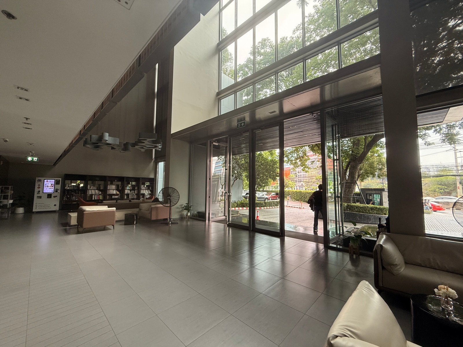 🏙️ Condo for Sale: Vantage Ratchavipha | 26th Floor | Beautiful City View | North-Facing | Spacious 47 sq.m. – รูปที่ 3