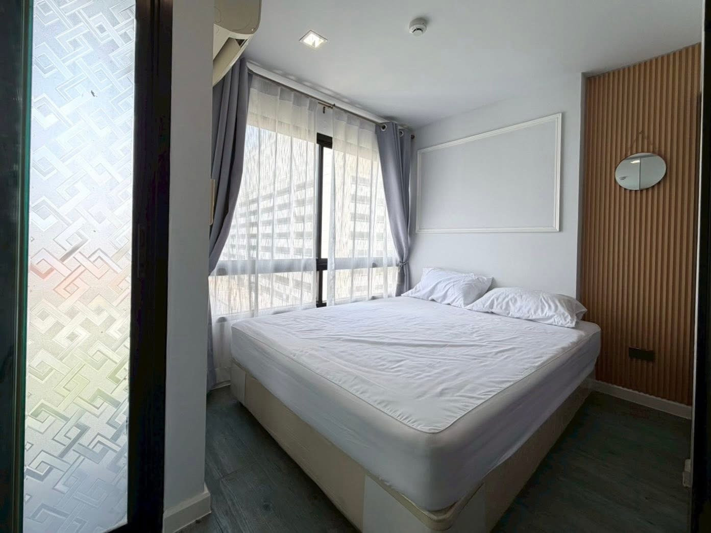 Urgent sale! New York Condo Ramintra 97, next to Fashion Island, near MRT Ramintra Ring Road, beautiful room fully furnished, ready to move in! New York Condo Ramindra 97 Urgent sale! New York Condo Ramintra 97, next to Fashion Island, near MRT Ramintra Ring Road, beautiful room fully furnished, ready to move in! New York Condo Ramindra 97
