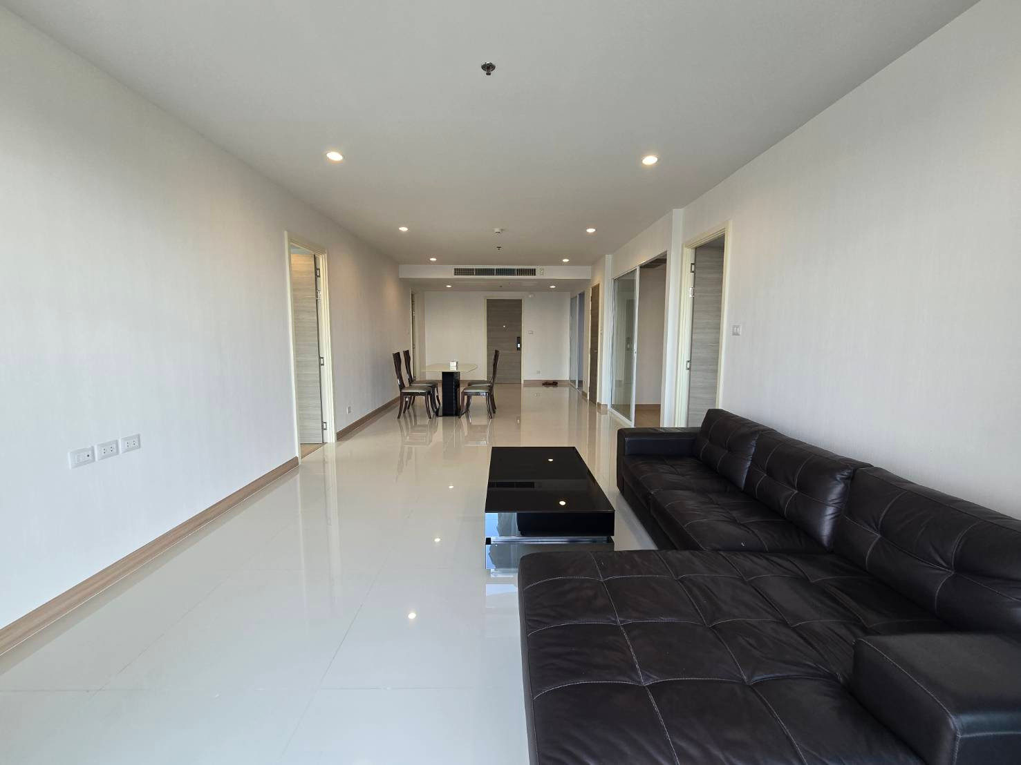 For Rent 3 bed ศุภาลัย ริวาแกรนด์ พื้นที่ 138 sq.m. มีหลายห้องให้เลือก For Rent 3 bed ศุภาลัย ริวาแกรนด์ พื้นที่ 138 sq.m. มีหลายห้องให้เลือก