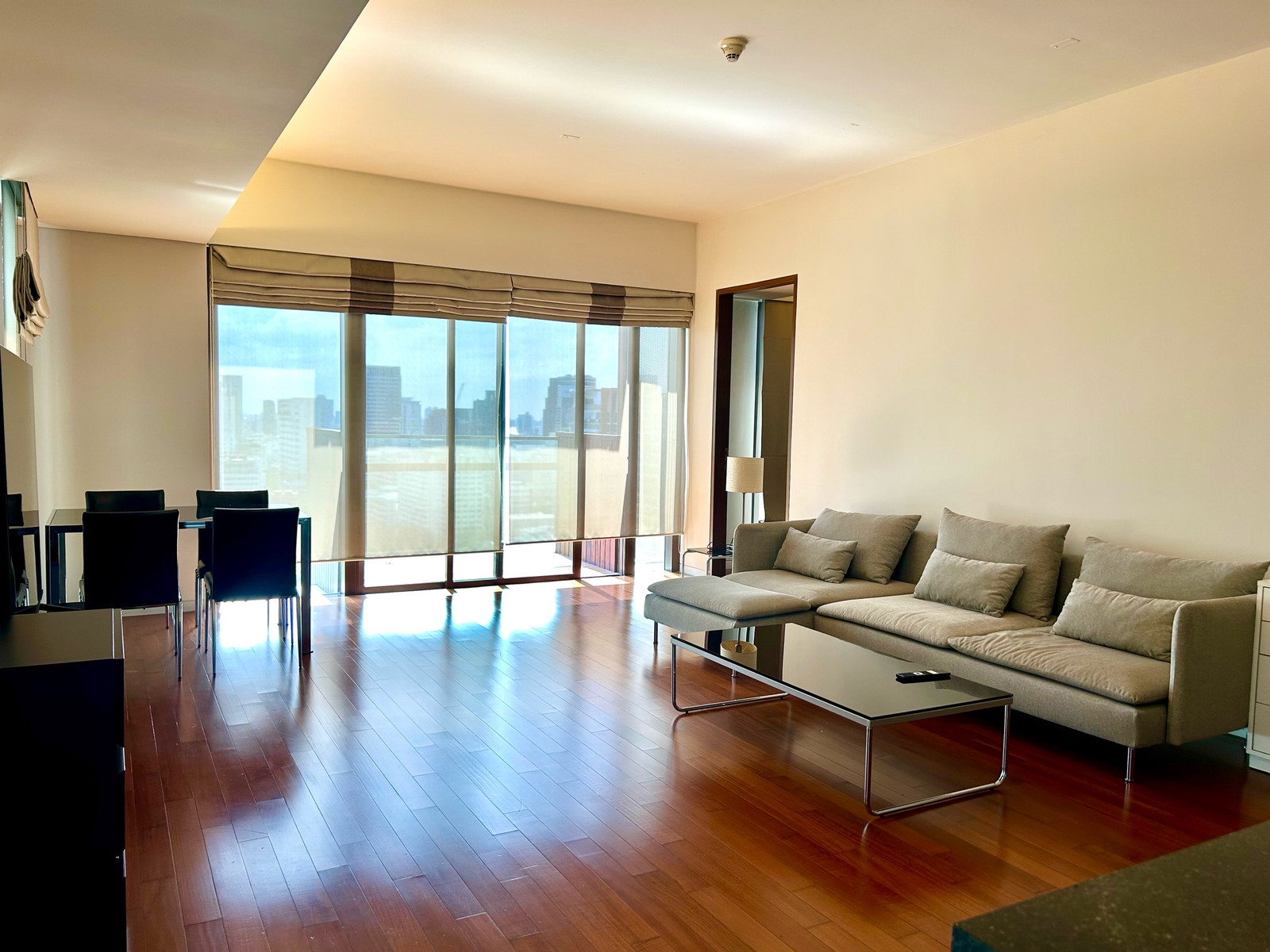 LUXULY 2 BEDROOM UNIT AT RAJDAMRI FOR RENT
 – รูปที่ 2