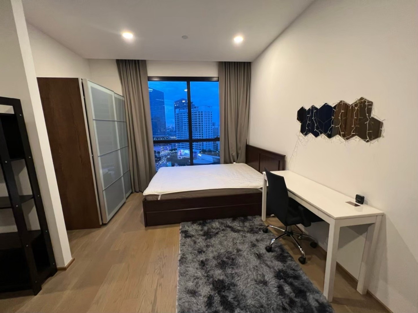 📣 Chula University admission results are out…and the best rooms won’t stay available for long 👀Ashton Chula-Silom
Studio | 25 sq.m.💸 23,000 THB/month
📞Phat 064-642-8664