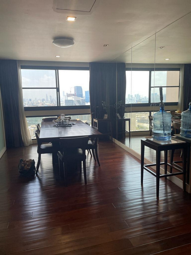 ขายคอนโด 3 ห้องนอน ขนาด 223 ตรม.ชั้นสูง ย่านพร้อมพงษ์ – รูปที่ 2