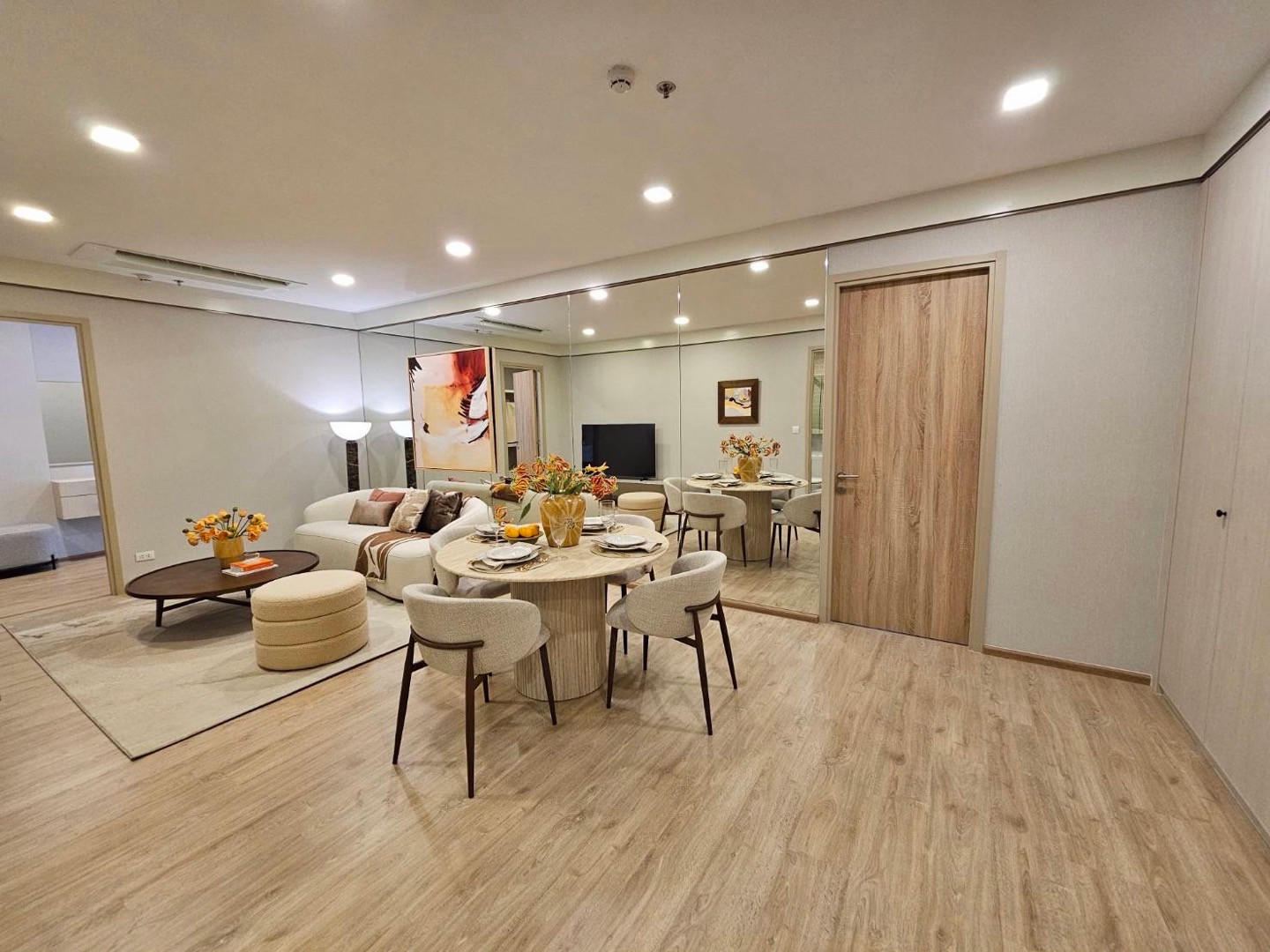 XT Phayathai
2bed 92.5sq.m. 14.89mb. – รูปที่ 2