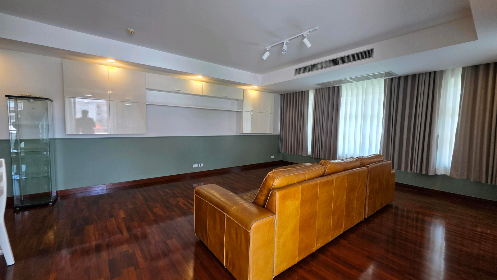 Supreme Elegance 180 sq.m. 2ห้องนอน 2 ห้องน้ำใหญ่ (Renovated) – รูปที่ 2