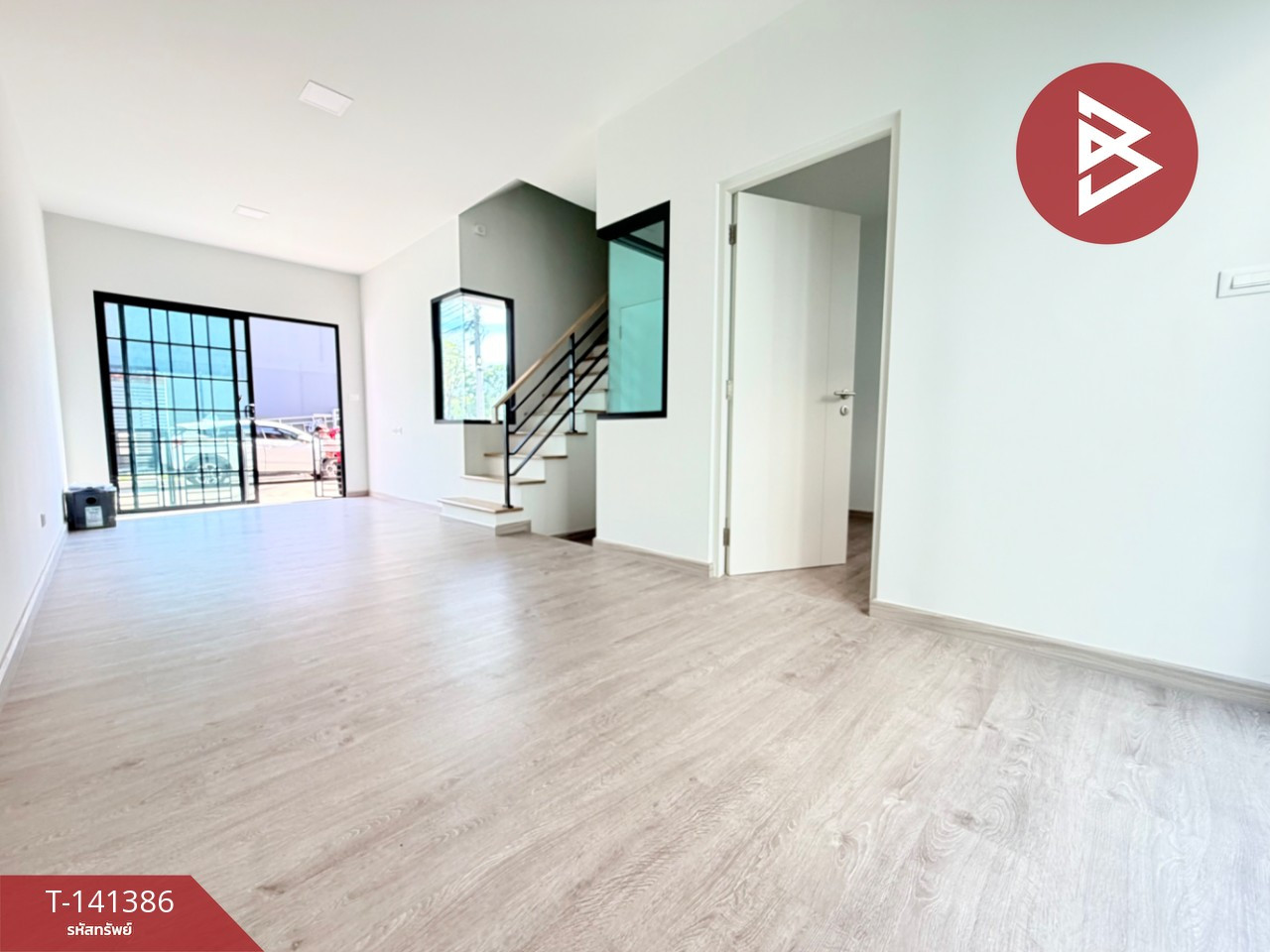 Beautiful townhouse for sale Siri Place Village Bangna-Theparak (Siri Place Bangna-Theparak) Samut Prakan – รูปที่ 2