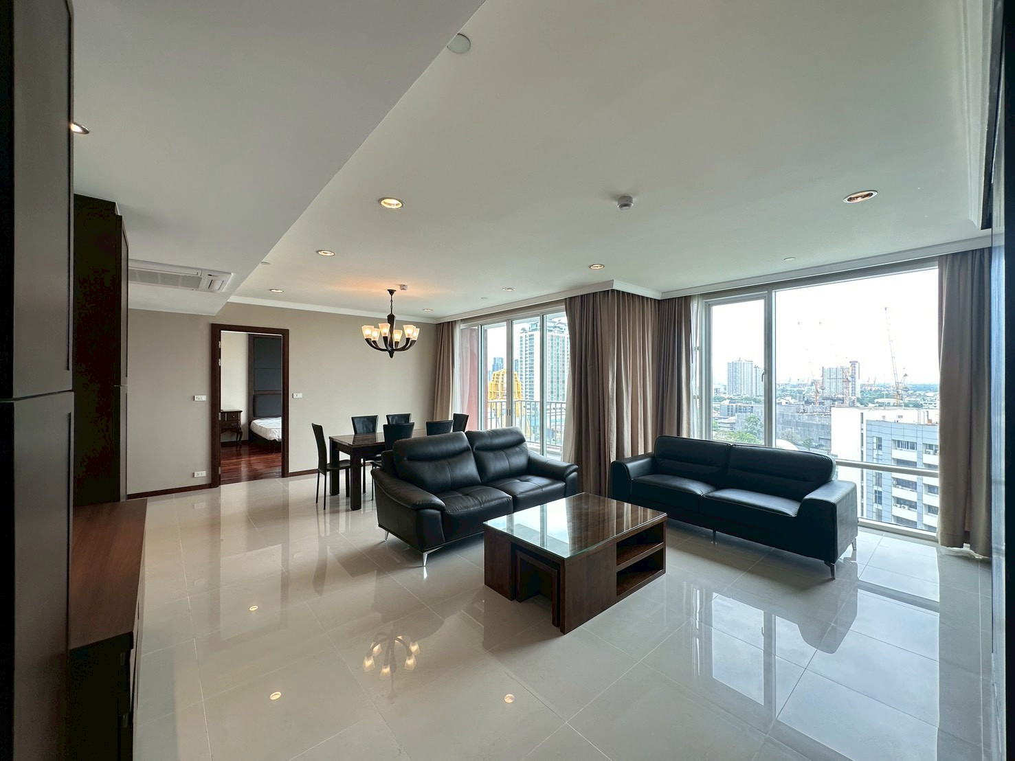 Luxury condo for rent, Fullerton Sukhumvit (Fullerton Sukhumvit), family size 150 sq m, 3 bedrooms, premium location, near BTS Ekkamai. Luxury condo for rent, Fullerton Sukhumvit (Fullerton Sukhumvit), family size 150 sq m, 3 bedrooms, premium location, near BTS Ekkamai.