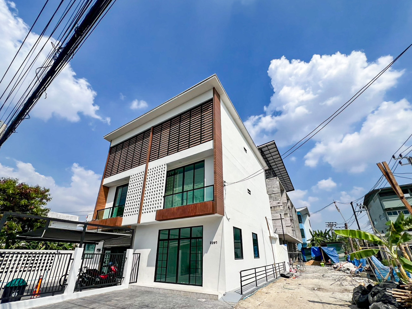 ขายทาวน์โฮม 3 ชั้นมือหนึ่งแจ้งวัฒนะ 6 หลังมุม 27.8 ตร.ว. ใกล้ MRT 3 สาย เพียง 6.3 ล้าน – รูปที่ 2