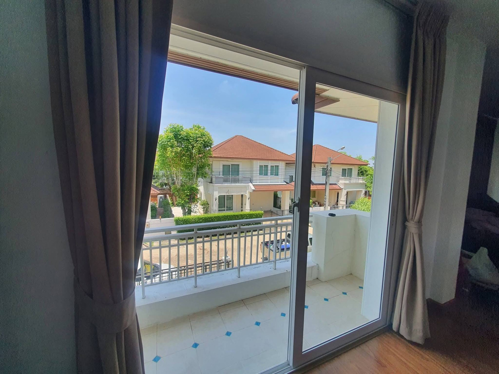 ขายบ้าน บ้านเดี่ยว 2 ชั้น 3 ห้องนอน 3 ห้องน้ำ เดอะ เซนโทร รัตนาธิเบศร์ - The Centro Rattanathibet สถานีรถไฟฟ้า : MRT-บางพลู - Bang Phu 1.8 กิโลเมตร  สนใจทัก  line: kanomtarn – รูปที่ 3