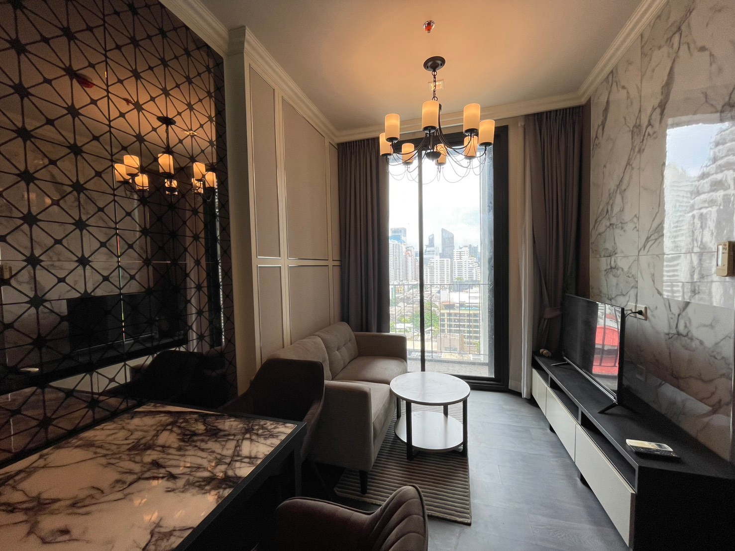 Condo for rent Edge Sukhumvit 23 1 bedroom 32 sq m Fully furnished. Ready to move in!