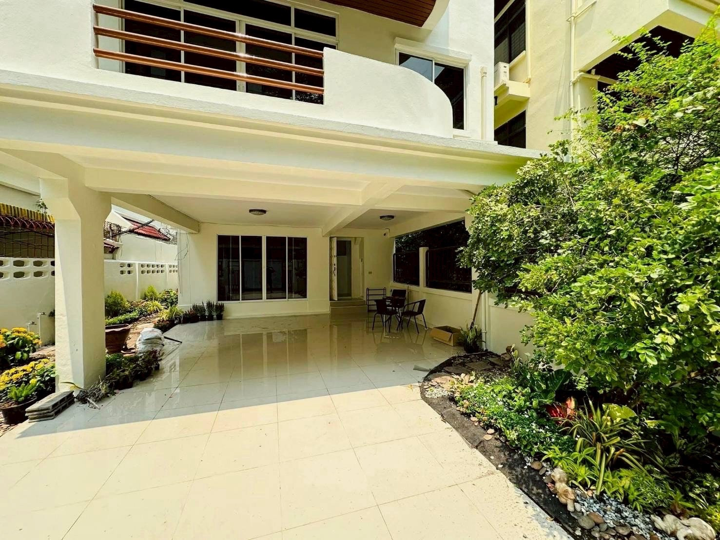 🏠For Rent | Single House Sukhumvit 31
Single house for rent, Sukhumvit 31 📍near BTS Phrom Phong / Emporium / Terminal 21 Asok‼️‼️ 🏠For Rent | Single House Sukhumvit 31
Single house for rent, Sukhumvit 31 📍near BTS Phrom Phong / Emporium / Terminal 21 Asok‼️‼️