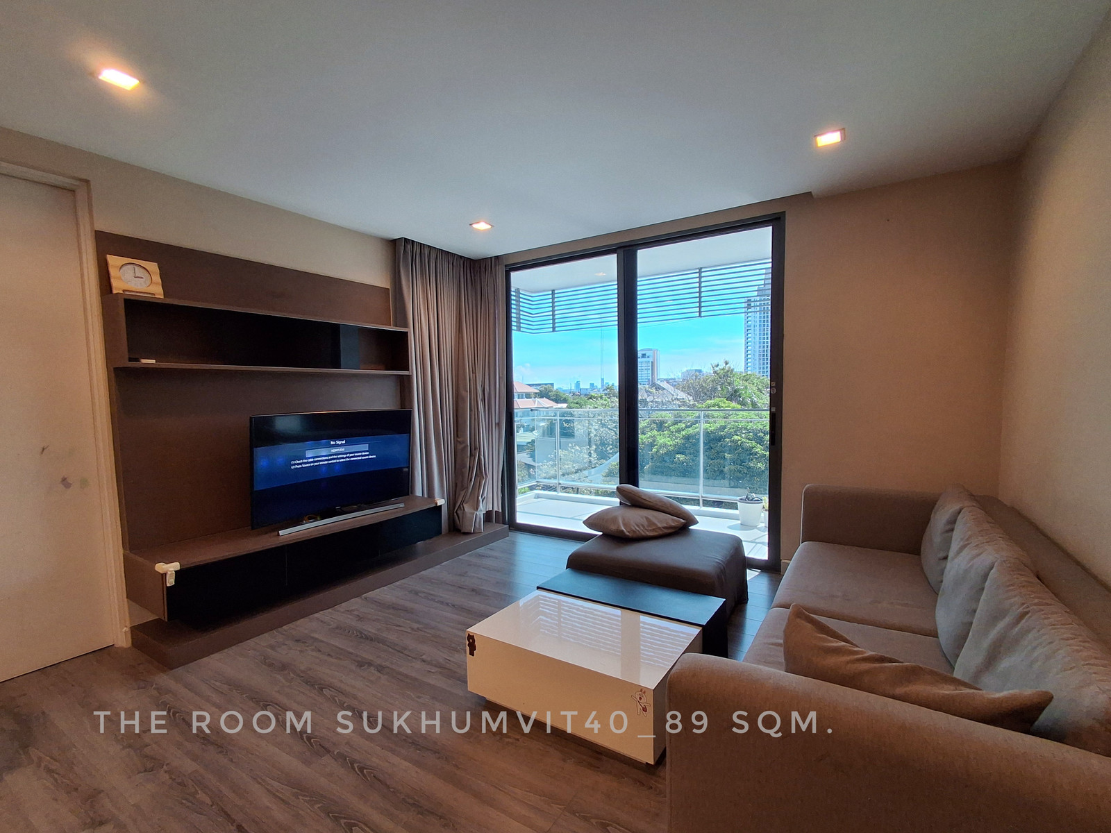 🎉🎉Ready to stay-rare item 2 bedrooms at The Room Sukhumvit40 located in private and quiet area near BTS Ekkamai 