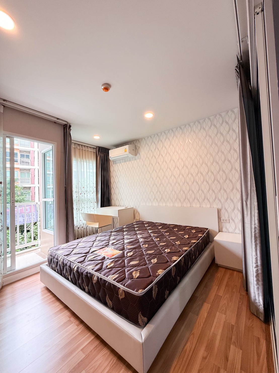Condo for rent: We Condo Ekkamai - Ramintra, beautiful room with electrical appliances, complete furniture. Condo for rent: We Condo Ekkamai - Ramintra, beautiful room with electrical appliances, complete furniture.