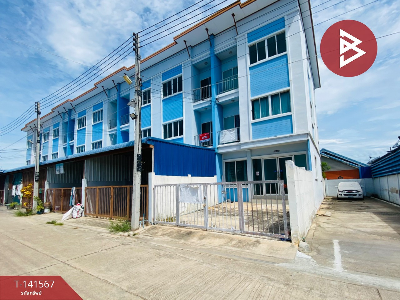 Townhouse for sale Saen Suk Village, Mae Klong, Samut Songkhram, good location next to the road. – รูปที่ 2