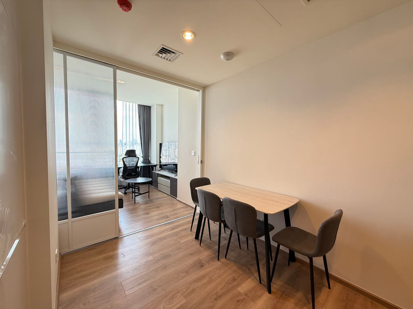 ให้เช่า Noble Form Thonglor 1 ห้องนอน ขนาด 32 ตร.ม. ใกล้ BTS ทองหล่อ – รูปที่ 2