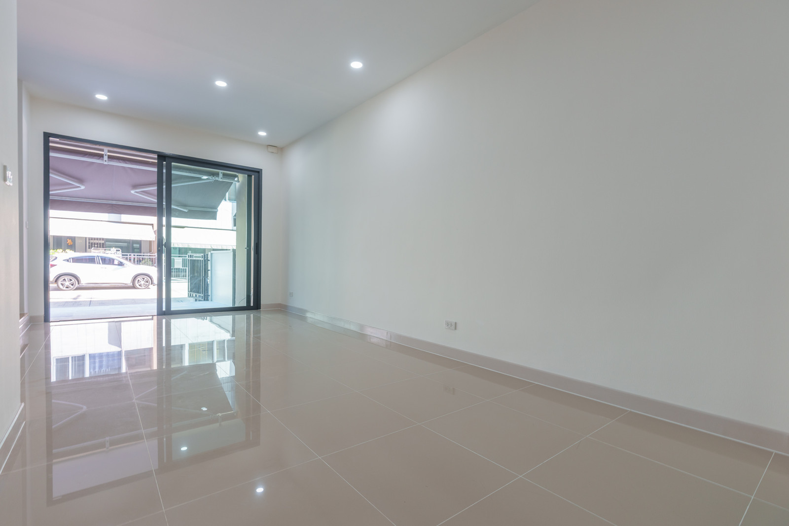 ( #บ้านนี้อยู่แล้วรวย💰)  Townhome รีโนเวทใหม่ทั้งหลัง + พื้นที่หลังบ้านเพิ่ม 33 ตร.ม."หมู่บ้านกลางเมือง สาทร–สุขสวัสดิ์" ใกล้ พระราม 3 เชื่อมต่อสาทรสะดวก | เพียง 5.39 ล้าน🔥 – รูปที่ 3