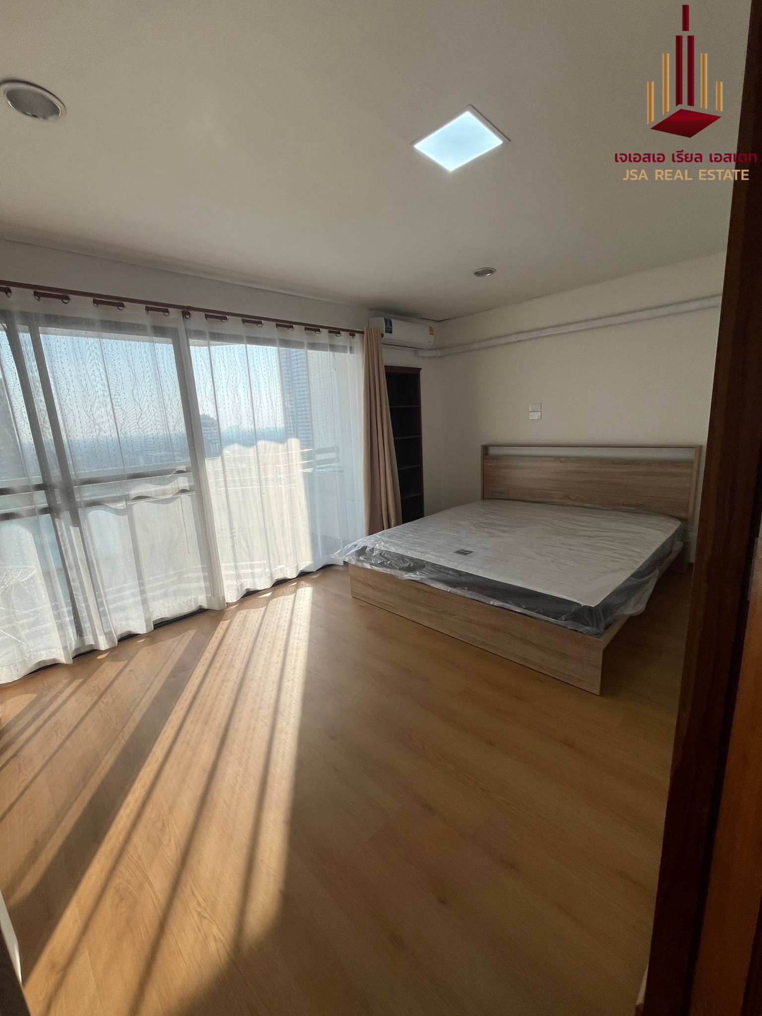 ✨ For Rent : Bangna Complex Residential  Condo ✨  💰 Only 14,000  THB/month