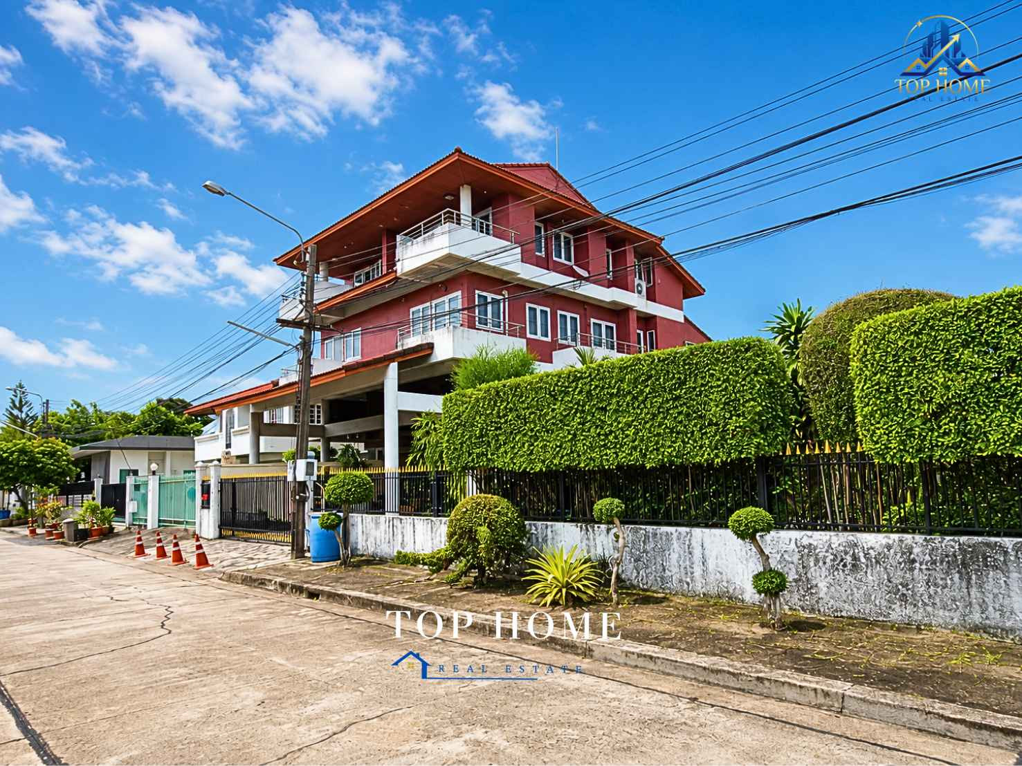 Urgent sale❗️3-storey semi-detached house Ek Buri Village Ramintra 103/2, beginning of the project, wide area around the house. Urgent sale❗️3-storey semi-detached house Ek Buri Village Ramintra 103/2, beginning of the project, wide area around the house.