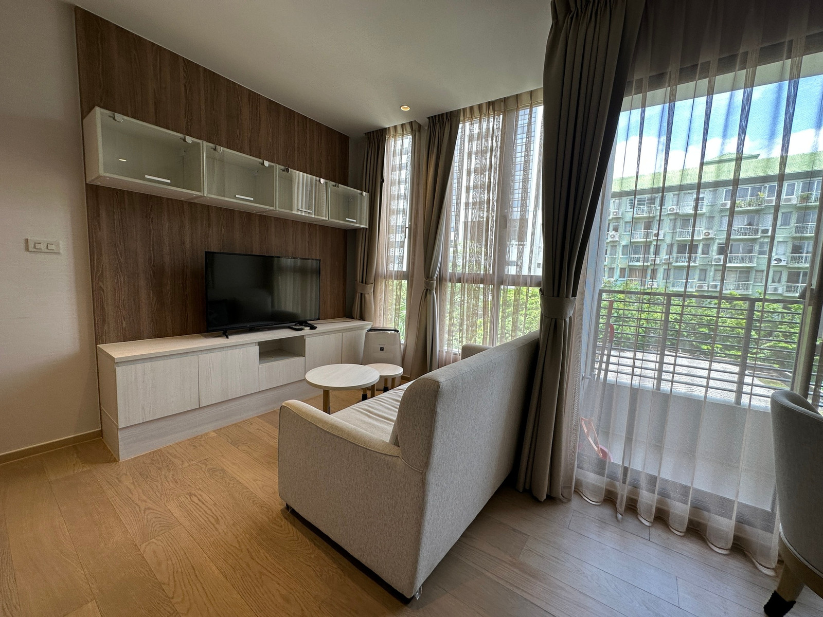 For Rent Runesu Thonglor 5 1bed size 37.5 sq.m. F/F For Rent Runesu Thonglor 5 1bed size 37.5 sq.m. F/F