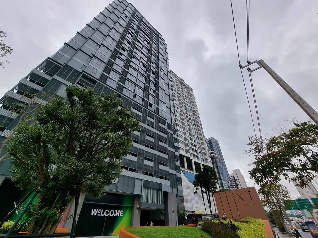 ✨ For Sale: XT Phayathai Condo ✨ 💰 Only 5,490,000 THB