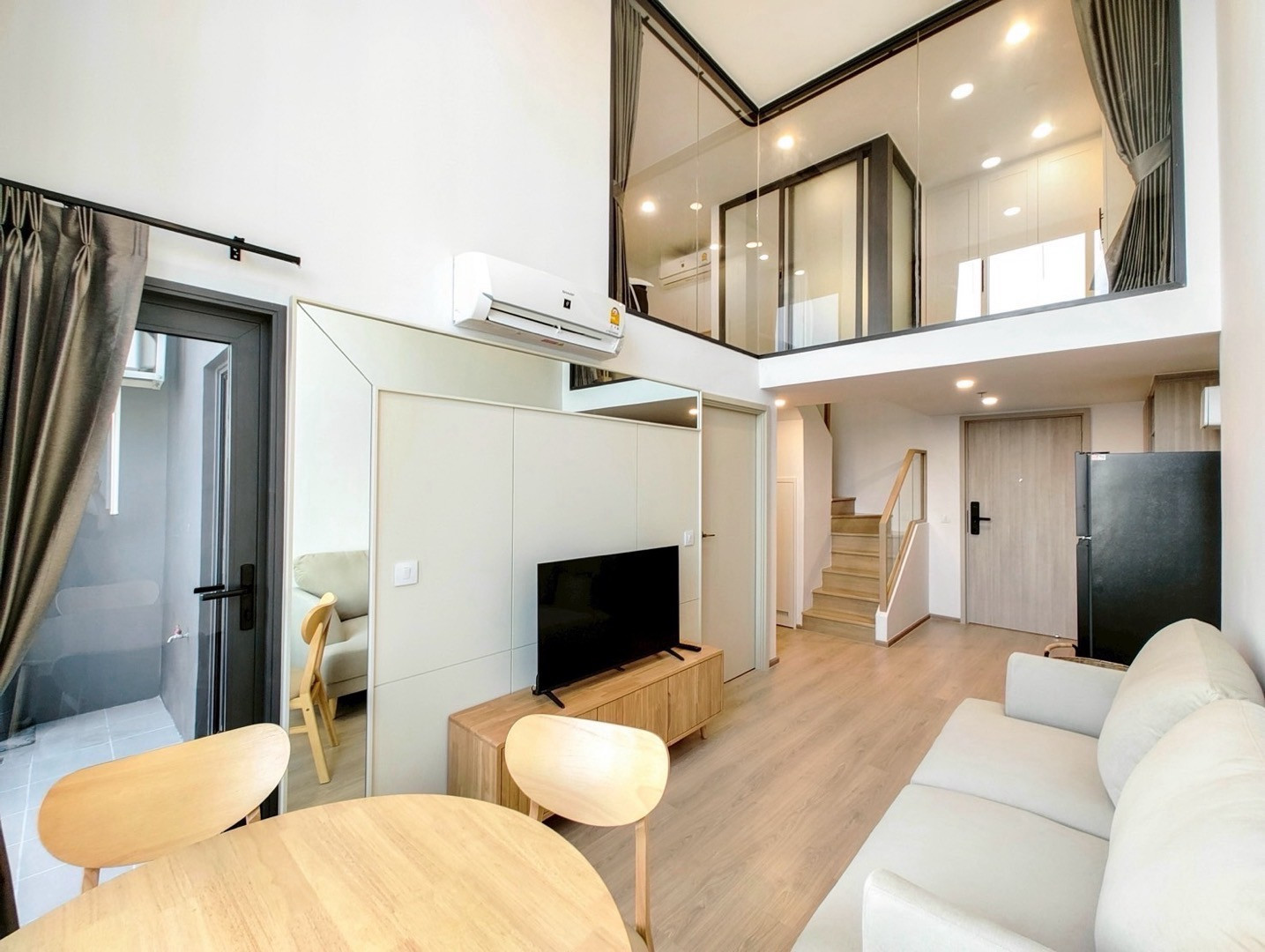 For Rent📍Life Rama4🛀2 bed 1. bath📞0639399665 For Rent📍Life Rama4🛀2 bed 1. bath📞0639399665