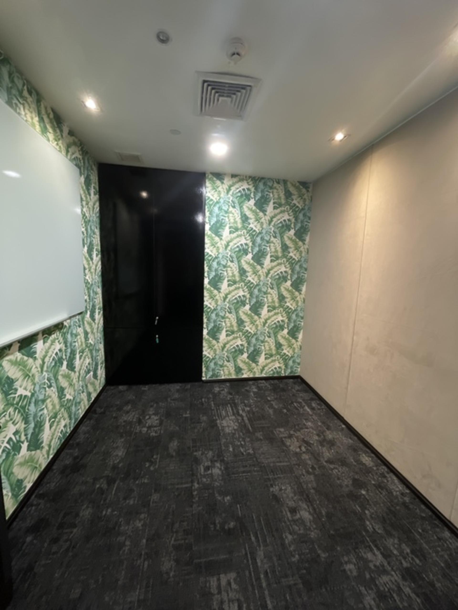 Office space for rent in the heart of the city, near BTS MRT, 775.32 square meters, partially built in, good condition. – รูปที่ 2