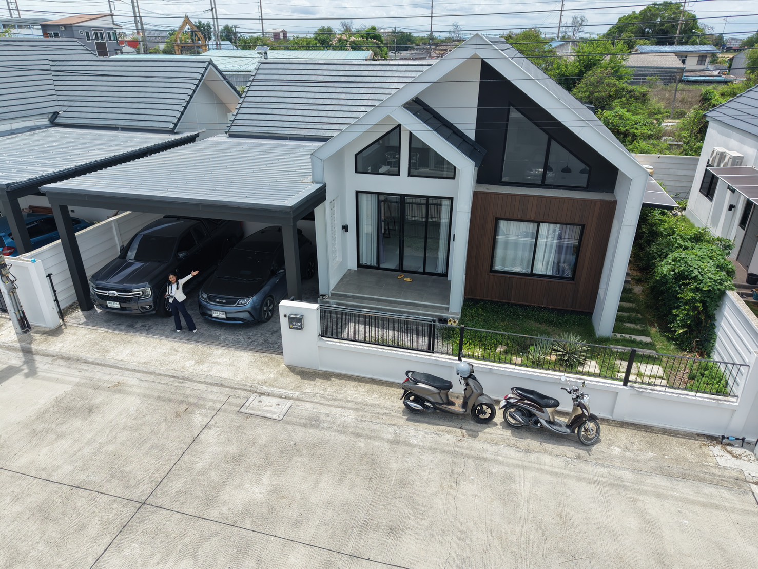 บ้านเดี่ยวชั้นเดียวสร้างใหม่ แยกมาบโป่ง ห่างจากถนน สุรประยูรเพียง 200 เมตร
