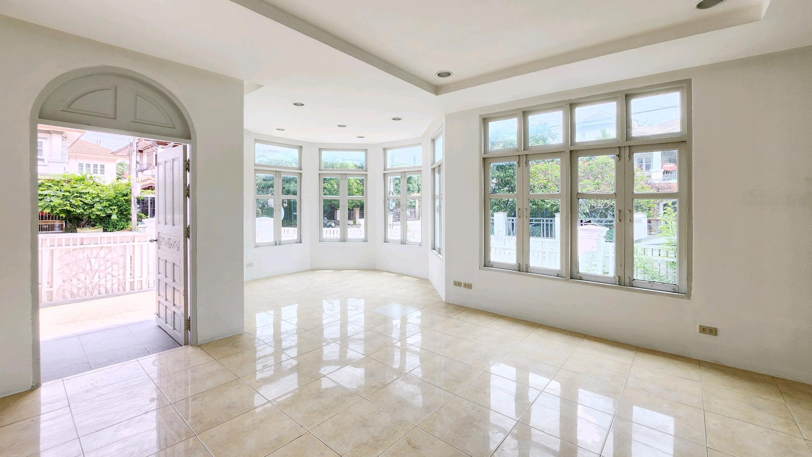🏡 ขาย บ้านเดี่ยวหลังมุม ภัสสร 1 รังสิต-คลอง 3 | 66.2 ตร.ว. | 3 นอน 3 น้ำ ฟังก์ชันใหญ่ พร้อมส่วนกลางครบ ☎️ 092-959-9897 – รูปที่ 2