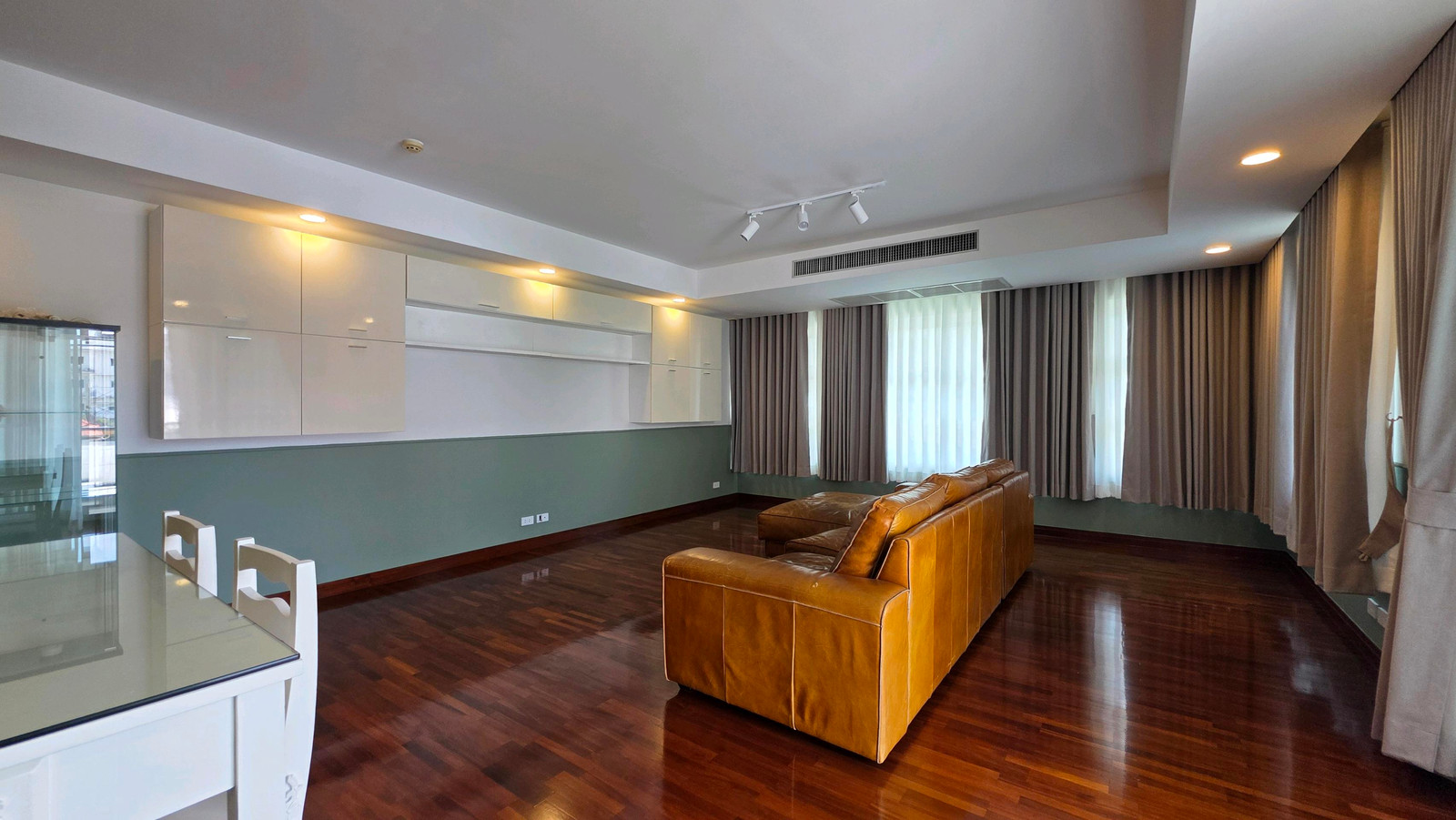 Supreme Elegance 180 sq.m. 2ห้องนอน 2 ห้องน้ำใหญ่ (Renovated) – รูปที่ 3