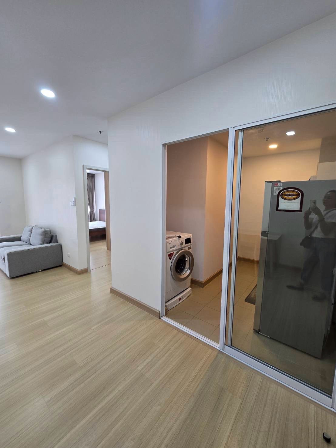 ห้องใหญ่ 2 ห้องนอน ติด MRT สายสีส้ม ทำเลรามคำแหง เดินทางสะดวก – รูปที่ 4